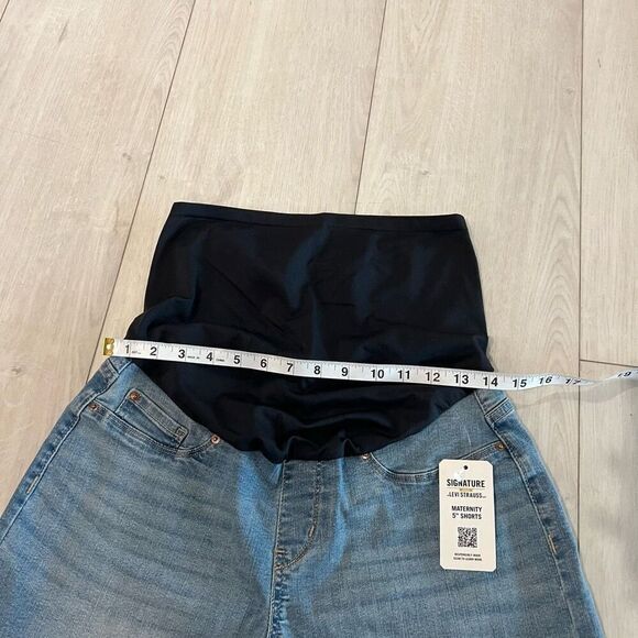 Signature Levi Strauss maternity 5 shorts size m - Picture 3 of 8